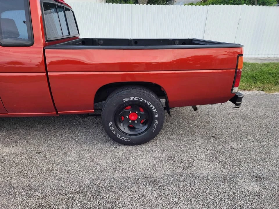 1996 Nissan Frontier - Image 19 of 20
