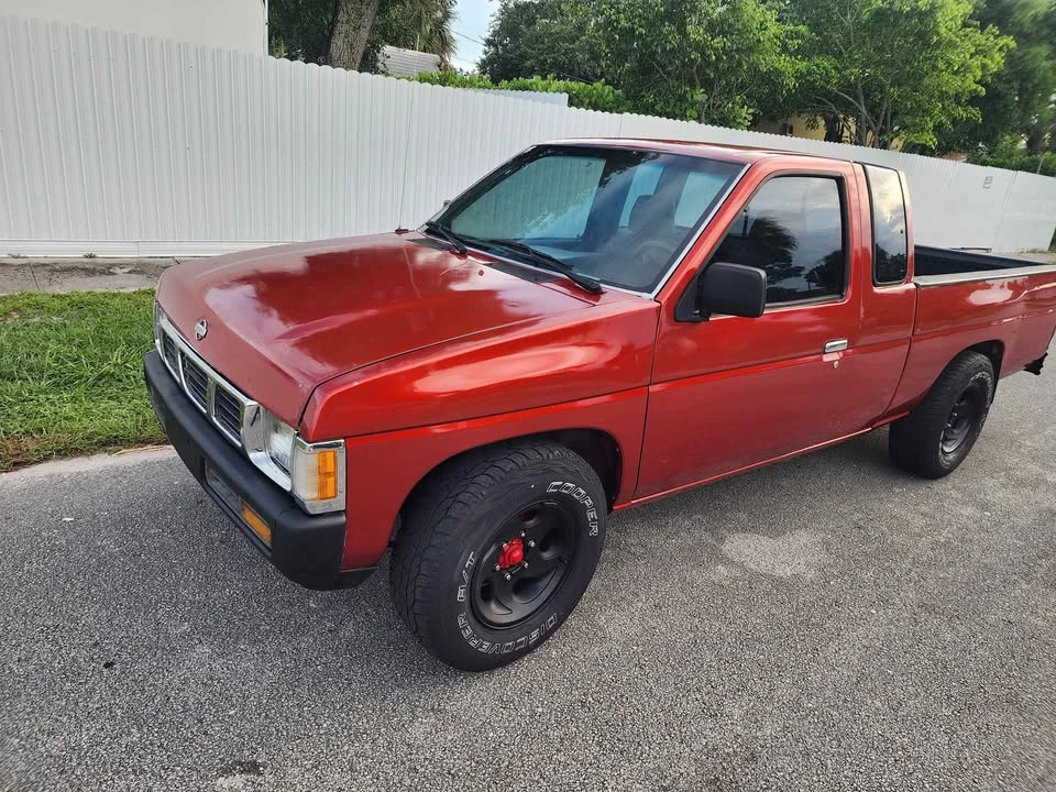 1996 Nissan Frontier - Image 11 of 20