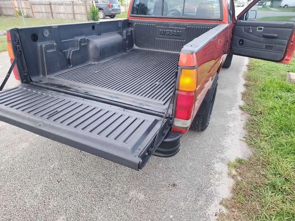 1996 Nissan Frontier - Image 6 of 20