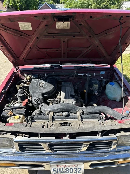 1996 Nissan Frontier - Image 11 of 11