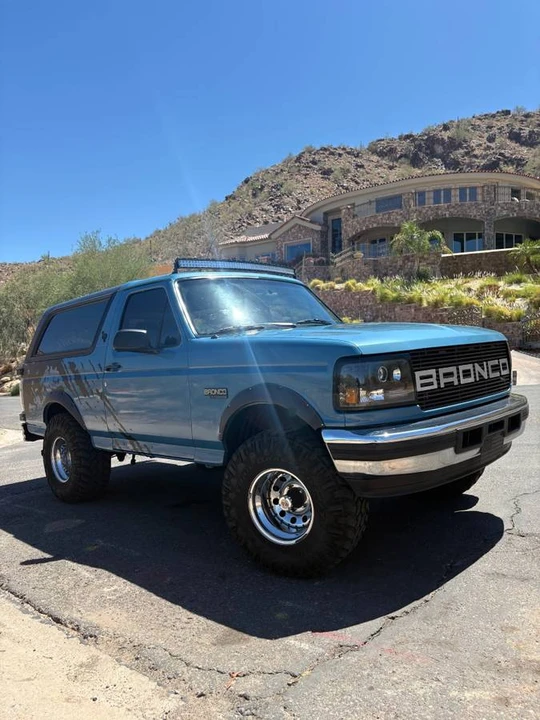 1996 Ford Bronco 5th Gen - Image 2 of 16
