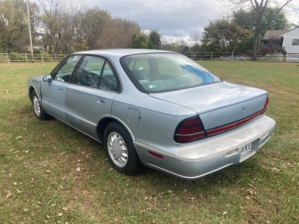 1996 Oldsmobile 88 - Image 2 of 10