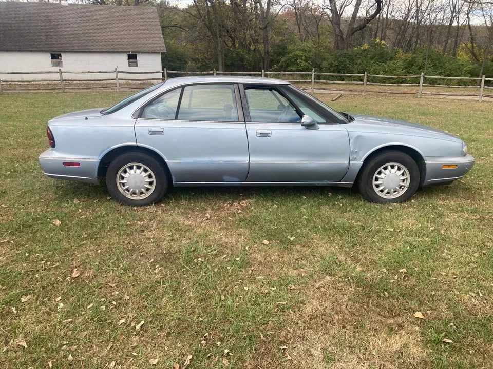 1996 Oldsmobile 88 - Image 4 of 10