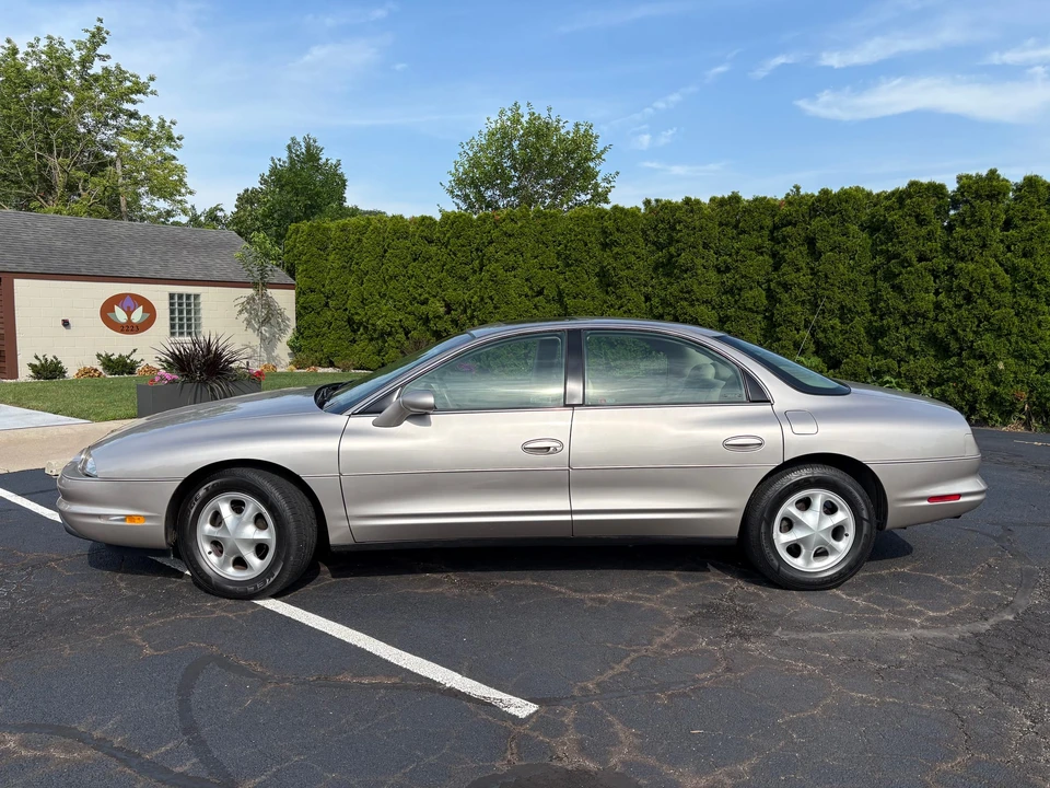 1996 Oldsmobile Aurora - Image 11 of 31