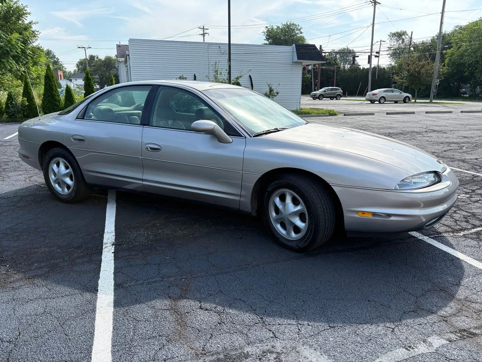 1996 Oldsmobile Aurora - Image 4 of 31