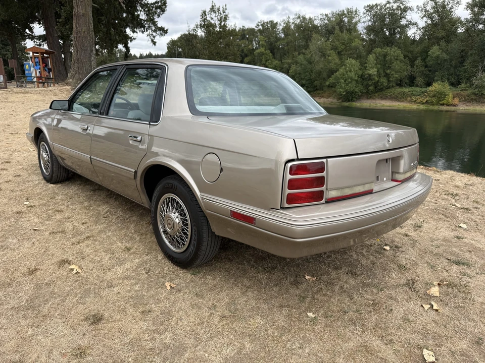 1996 Oldsmobile Cutlass Ciera - Image 5 of 31