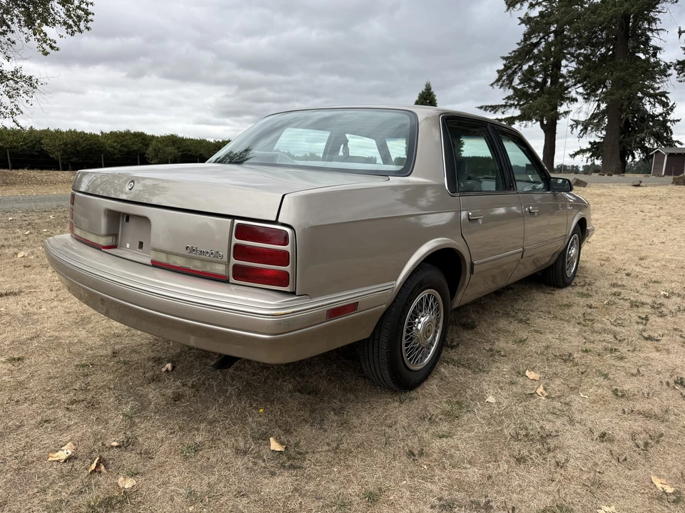 1996 Oldsmobile Cutlass Ciera - Image 7 of 31