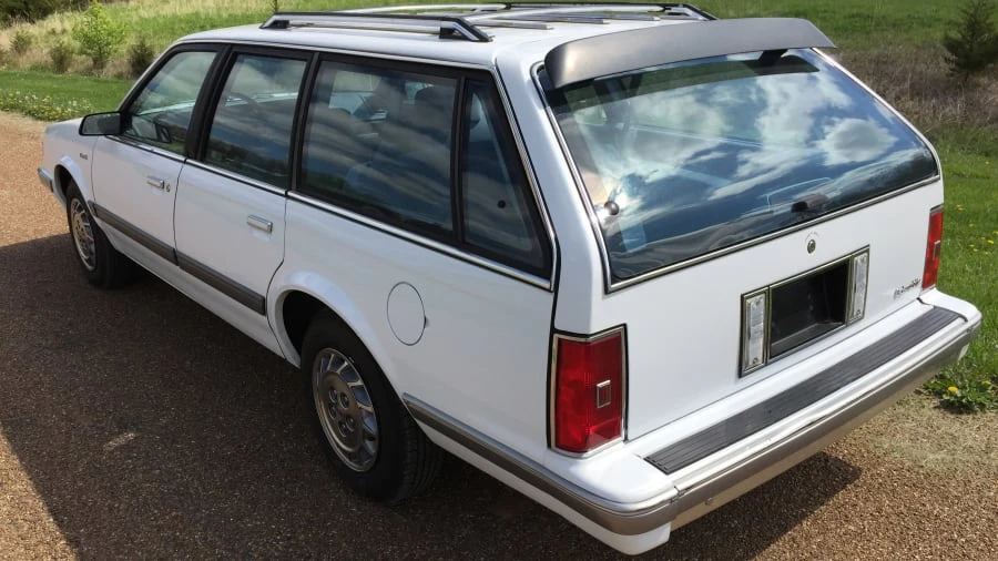 1996 Oldsmobile Cutlass Ciera - Image 2 of 5