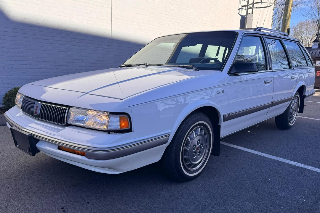1996 Oldsmobile Cutlass Ciera - Image 2 of 31