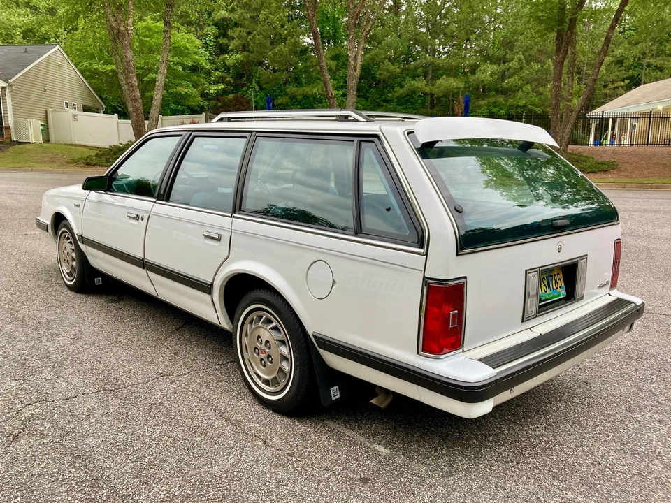 1996 Oldsmobile Cutlass Ciera - Image 10 of 31