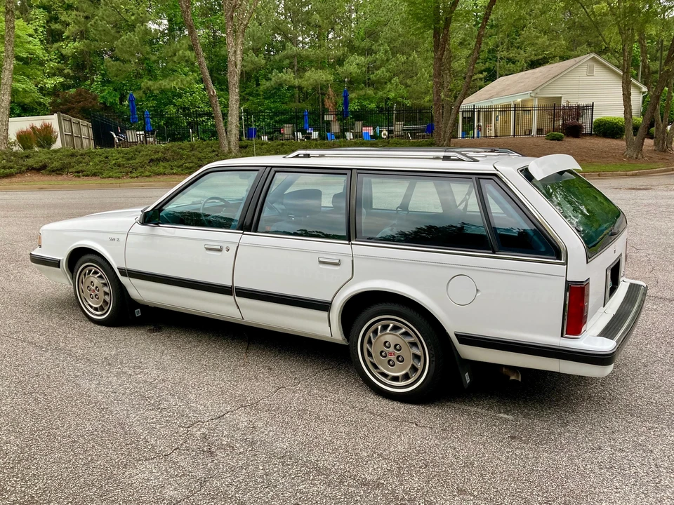 1996 Oldsmobile Cutlass Ciera - Image 9 of 31