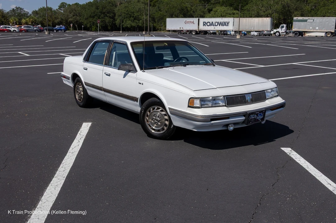 1996 Oldsmobile Cutlass Ciera - Image 6 of 28