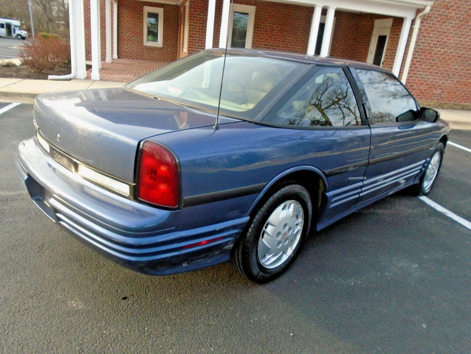 1996 Oldsmobile Cutlass Supreme - Image 3 of 21