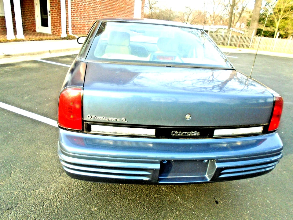 1996 Oldsmobile Cutlass Supreme - Image 4 of 21