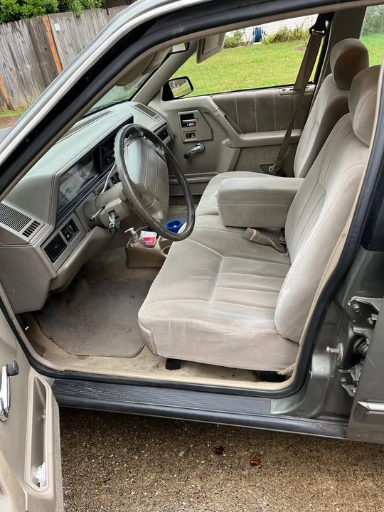 1996 Oldsmobile Cutlass Ciera - Image 5 of 9
