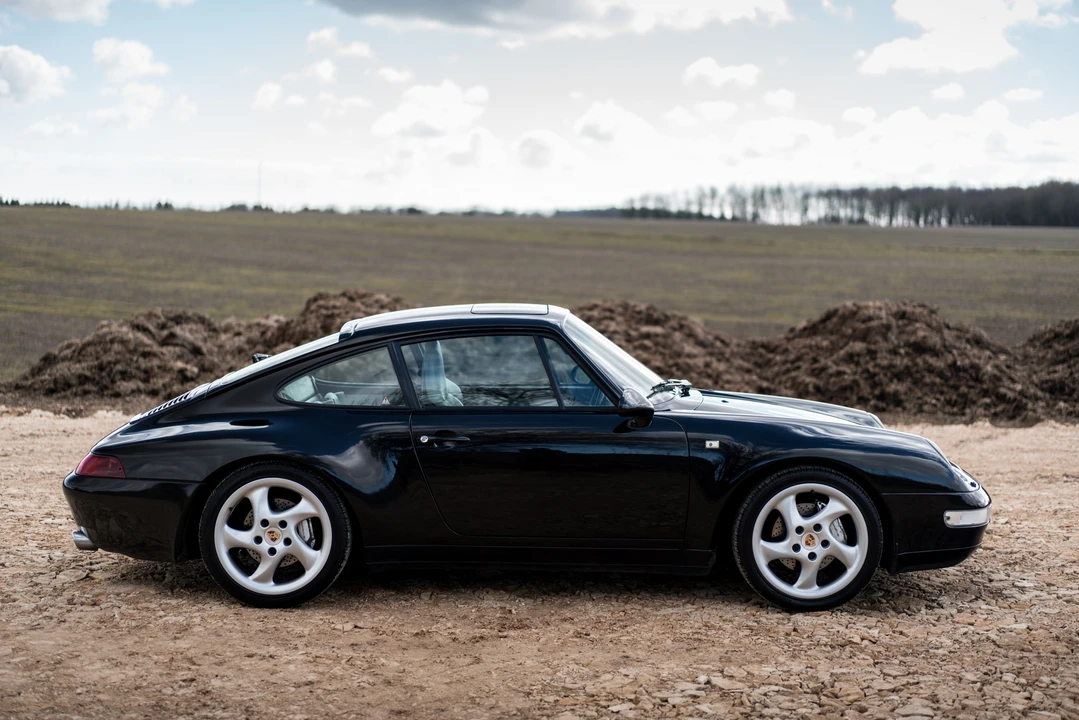 1996 Porsche 993 Carrera 4 - Image 28 of 31