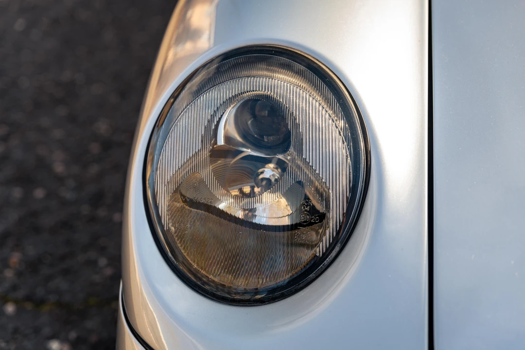 1996 Porsche 993 Carrera 4 - Image 22 of 31