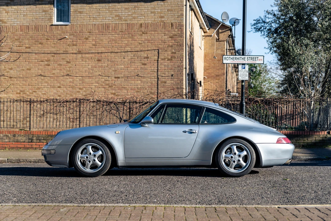 1996 Porsche 993 Carrera 4 - Image 5 of 31