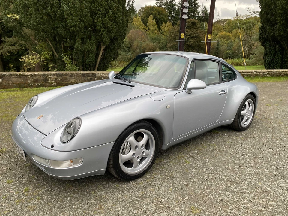1996 Porsche 993 Carrera 4 - Image 10 of 31