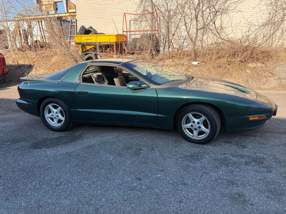 1996 Pontiac Firebird 4th Gen - Image 4 of 8