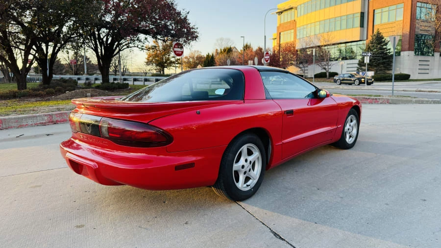 1996 Pontiac Firebird 4th Gen - Image 8 of 17