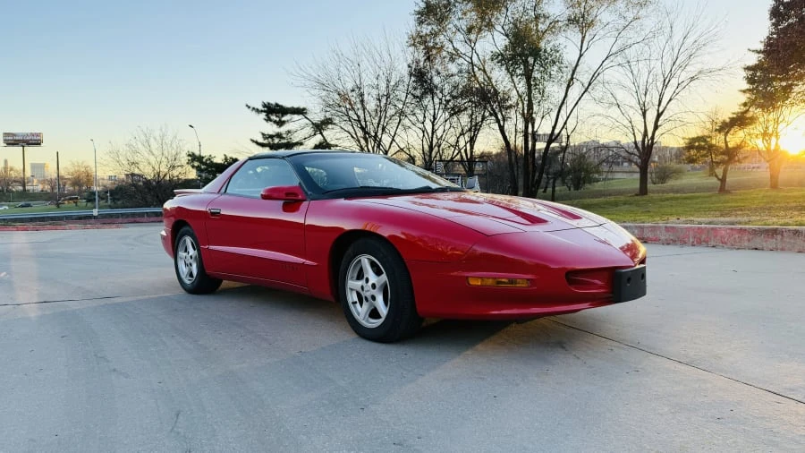 1996 Pontiac Firebird 4th Gen - Image 6 of 17