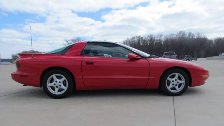 1996 Pontiac Firebird 4th Gen - Image 2 of 9