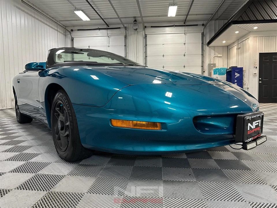 1996 Pontiac Firebird 4th Gen - Image 16 of 31