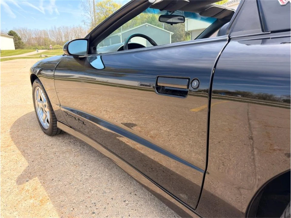 1996 Pontiac Firebird 4th Gen - Image 13 of 31