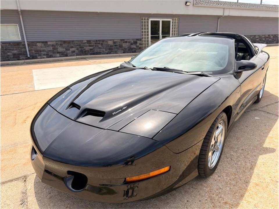 1996 Pontiac Firebird 4th Gen - Image 2 of 31