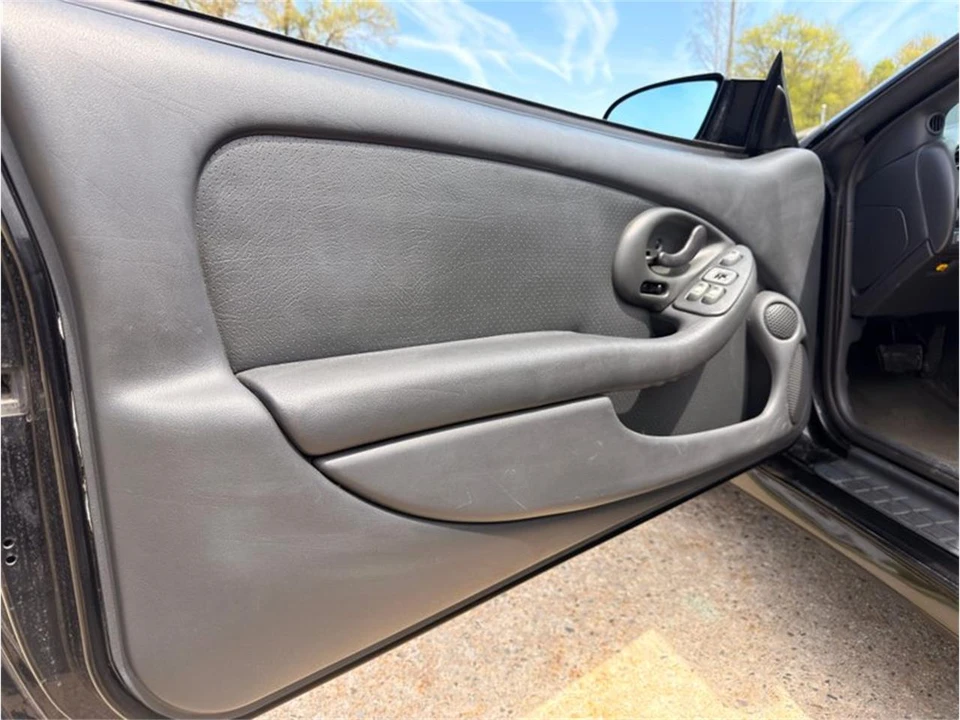 1996 Pontiac Firebird 4th Gen - Image 14 of 31