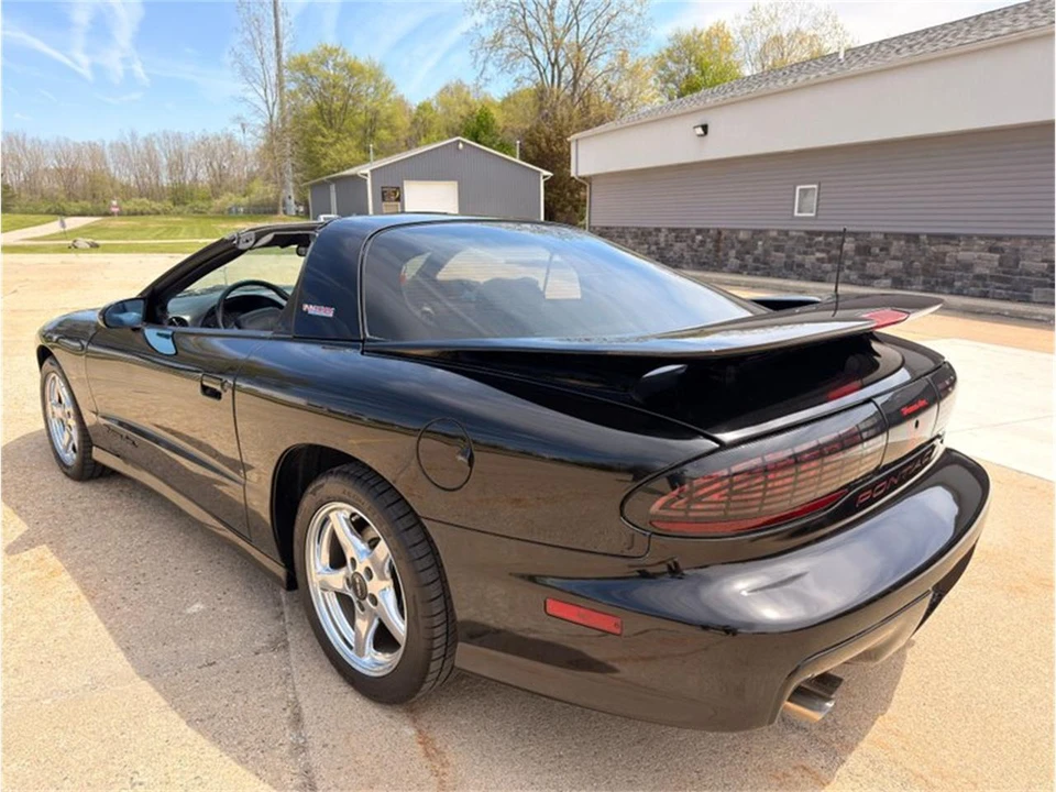 1996 Pontiac Firebird 4th Gen - Image 8 of 31