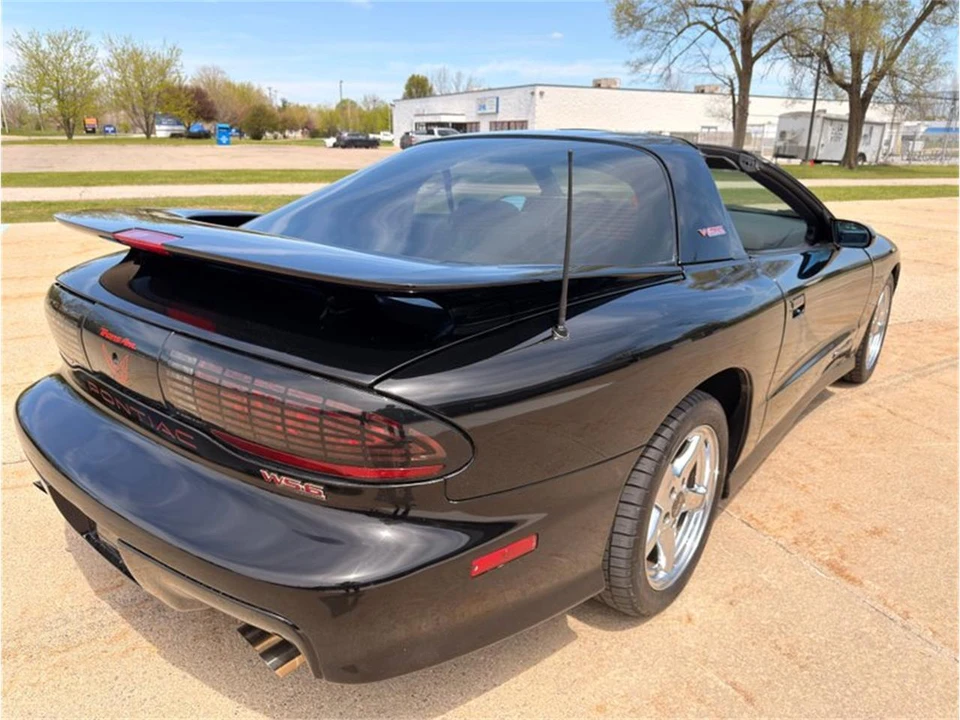1996 Pontiac Firebird 4th Gen - Image 27 of 31