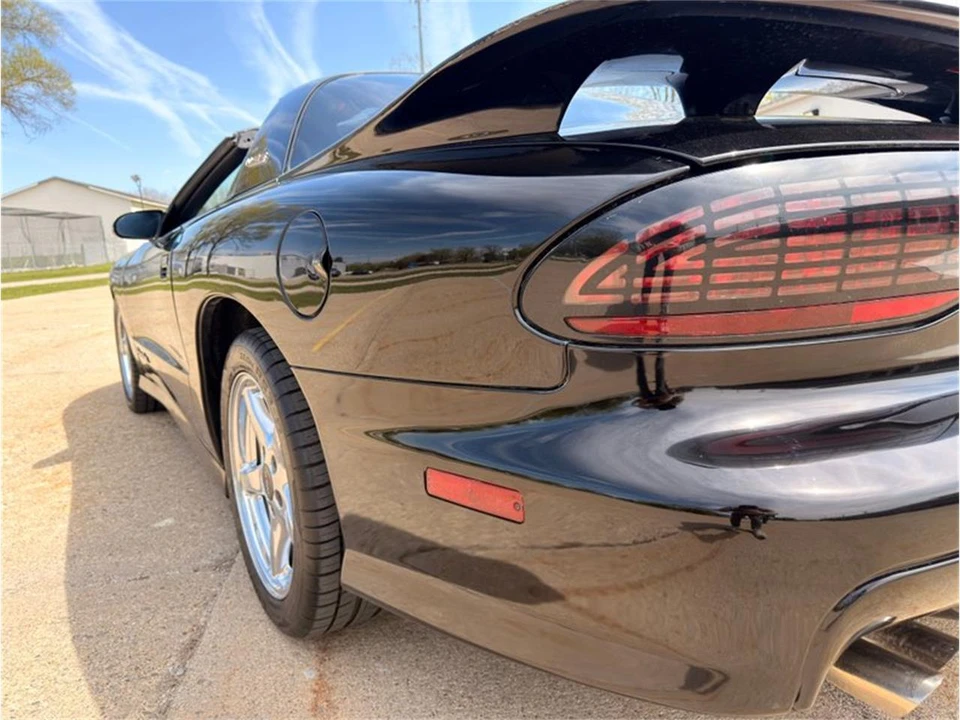 1996 Pontiac Firebird 4th Gen - Image 9 of 31