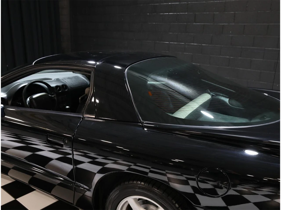 1996 Pontiac Firebird 4th Gen - Image 23 of 31