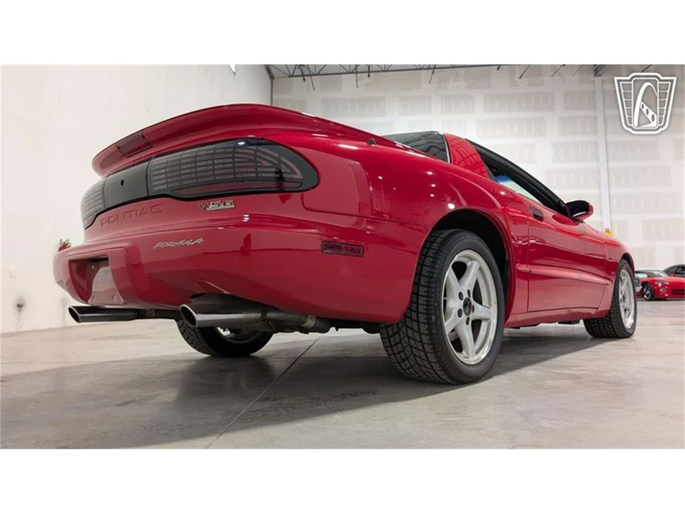 1996 Pontiac Firebird 4th Gen - Image 16 of 31