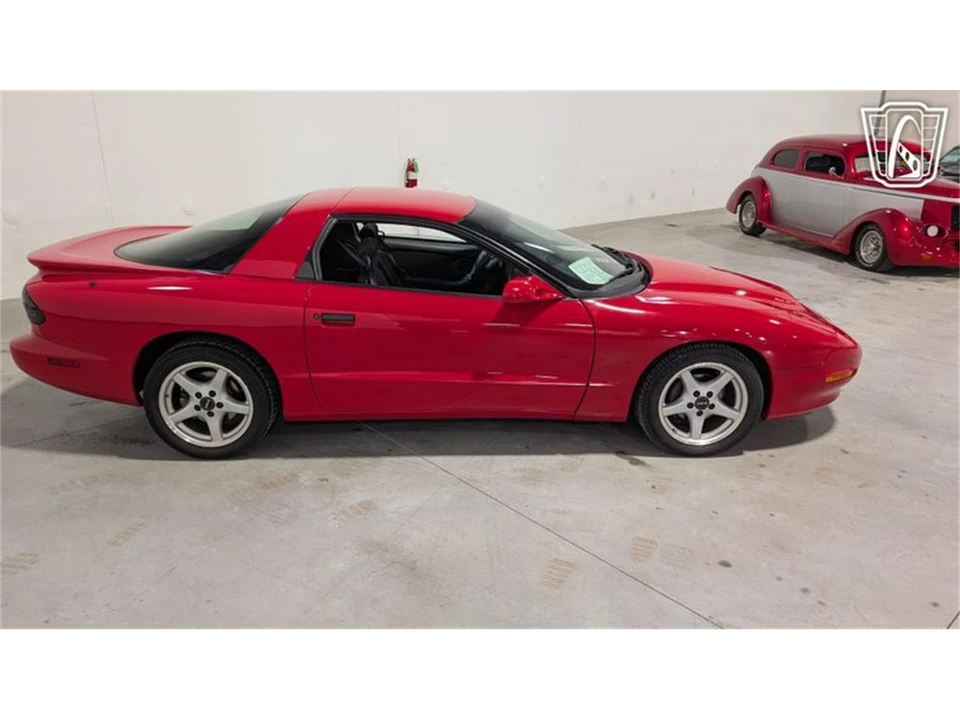 1996 Pontiac Firebird 4th Gen - Image 17 of 31