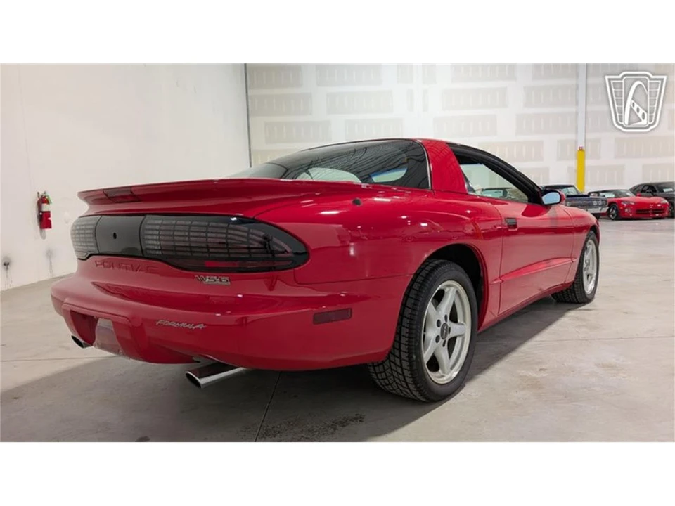 1996 Pontiac Firebird 4th Gen - Image 15 of 31