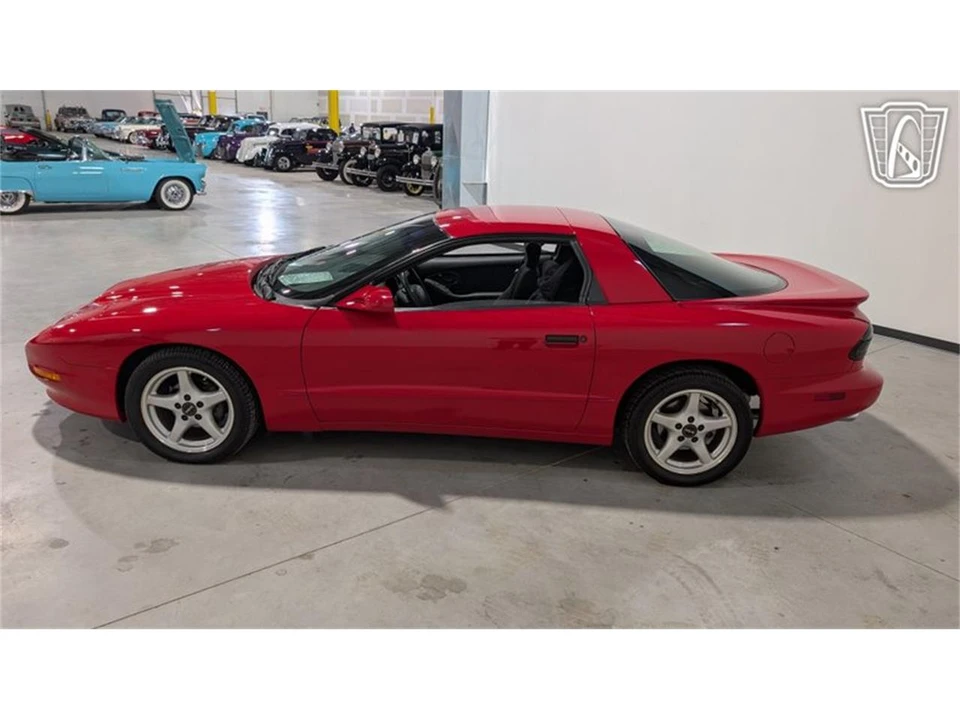 1996 Pontiac Firebird 4th Gen - Image 5 of 31