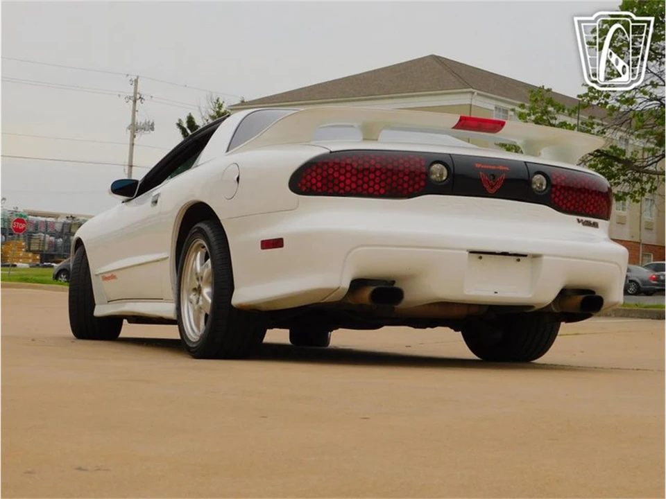 1996 Pontiac Firebird 4th Gen - Image 16 of 31