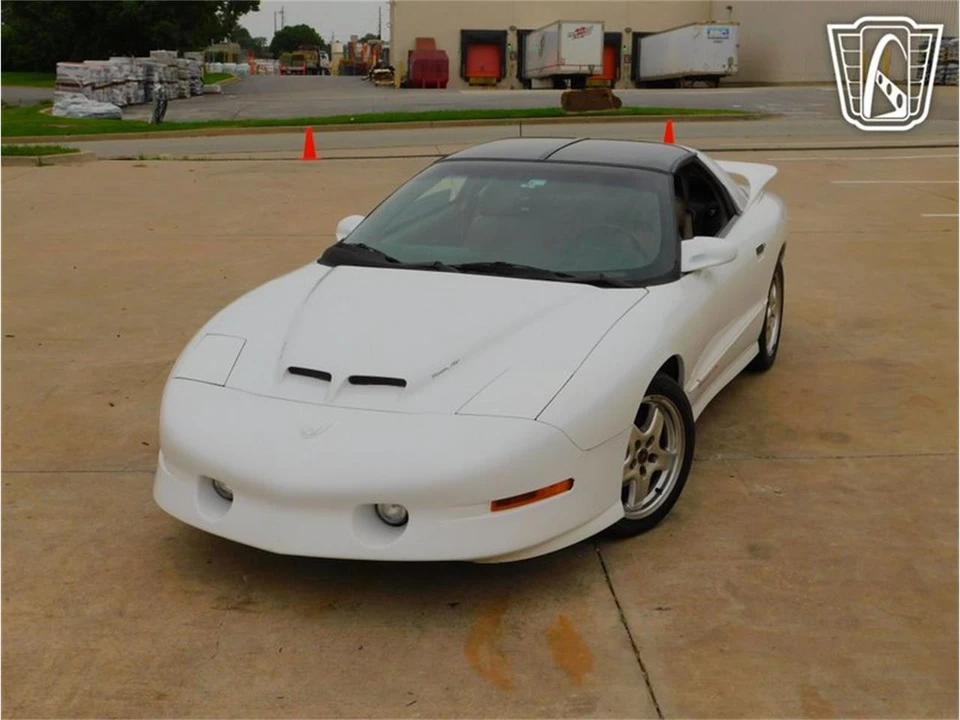 1996 Pontiac Firebird 4th Gen - Image 2 of 31