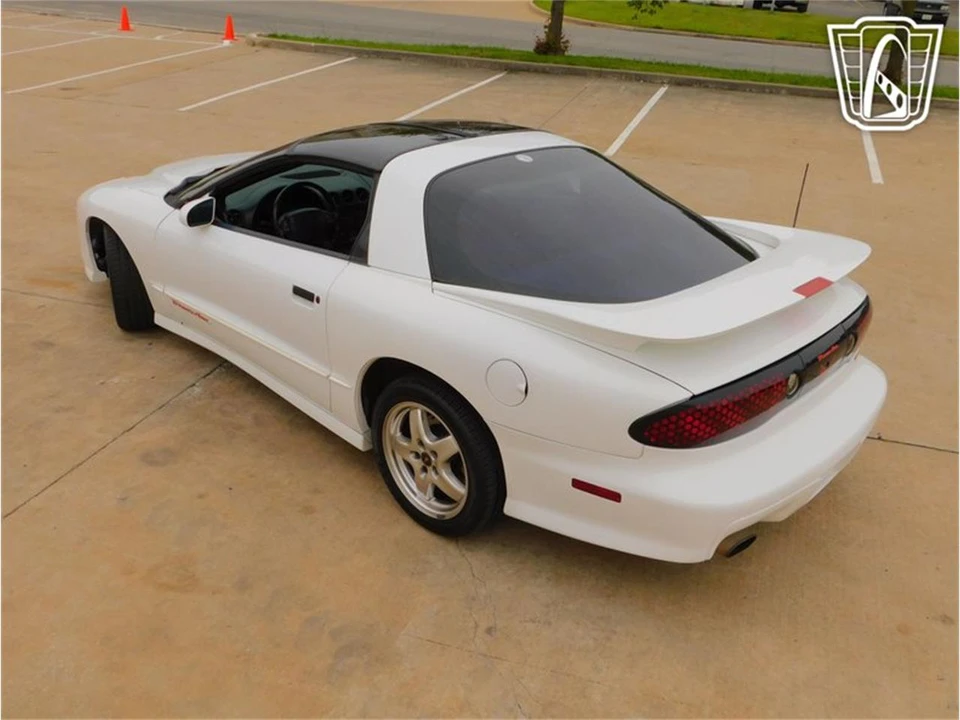 1996 Pontiac Firebird 4th Gen - Image 13 of 31