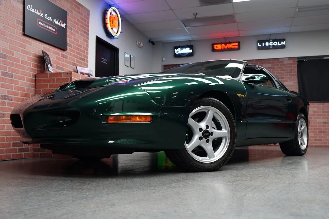 1996 Pontiac Firebird 4th Gen - Image 5 of 12