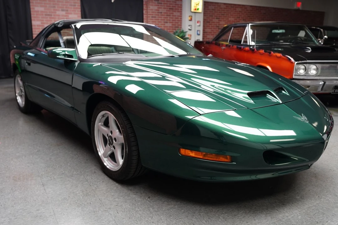 1996 Pontiac Firebird 4th Gen - Image 13 of 21
