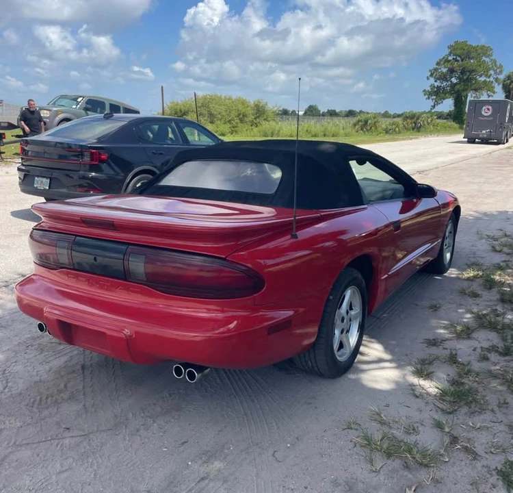 1996 Pontiac Firebird 4th Gen - Image 5 of 12