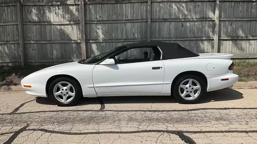 1996 Pontiac Firebird 4th Gen - Image 5 of 12