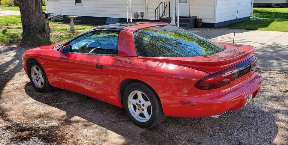 1996 Pontiac Firebird 4th Gen - Image 4 of 14
