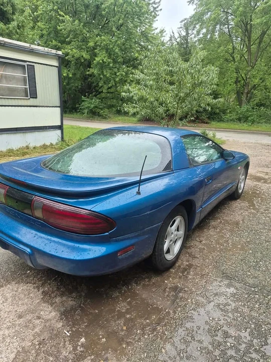 1996 Pontiac Firebird 4th Gen - Image 2 of 7