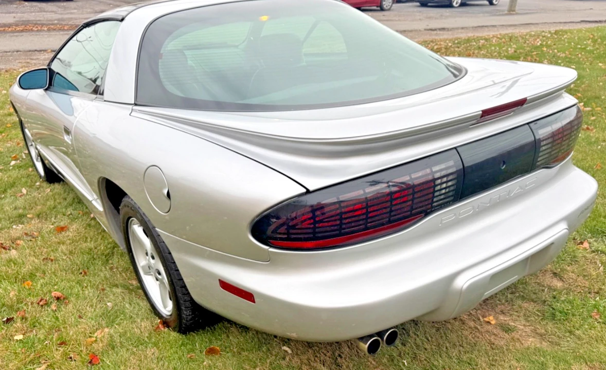 1996 Pontiac Firebird 4th Gen - Image 5 of 8