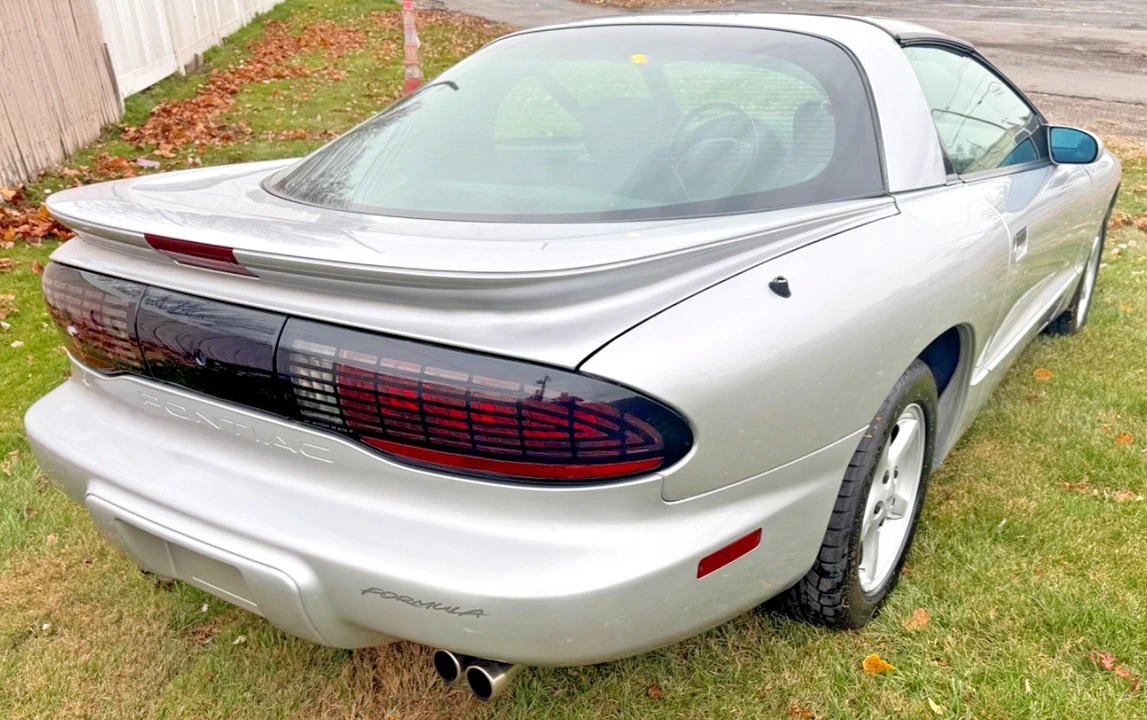 1996 Pontiac Firebird 4th Gen - Image 4 of 8
